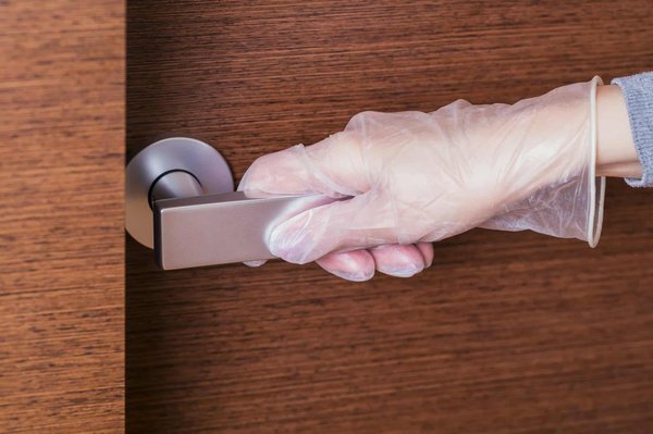 Serrure en applique : Les étapes de pose à respecter